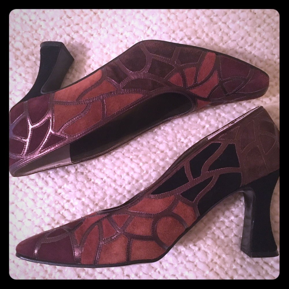 COPY - J. Renee Suede Design pumps. Size 8